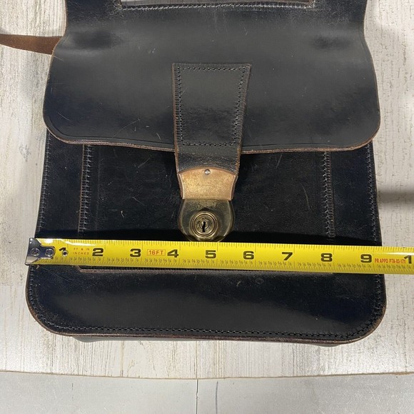 Vintage Cheney England Black Leather Saddle Bag No Key Crossbody Steampunk - Picture 8 of 10